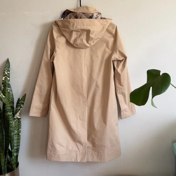 Barbour Beige Trench Coat with Button Details - Picture 7 of 9